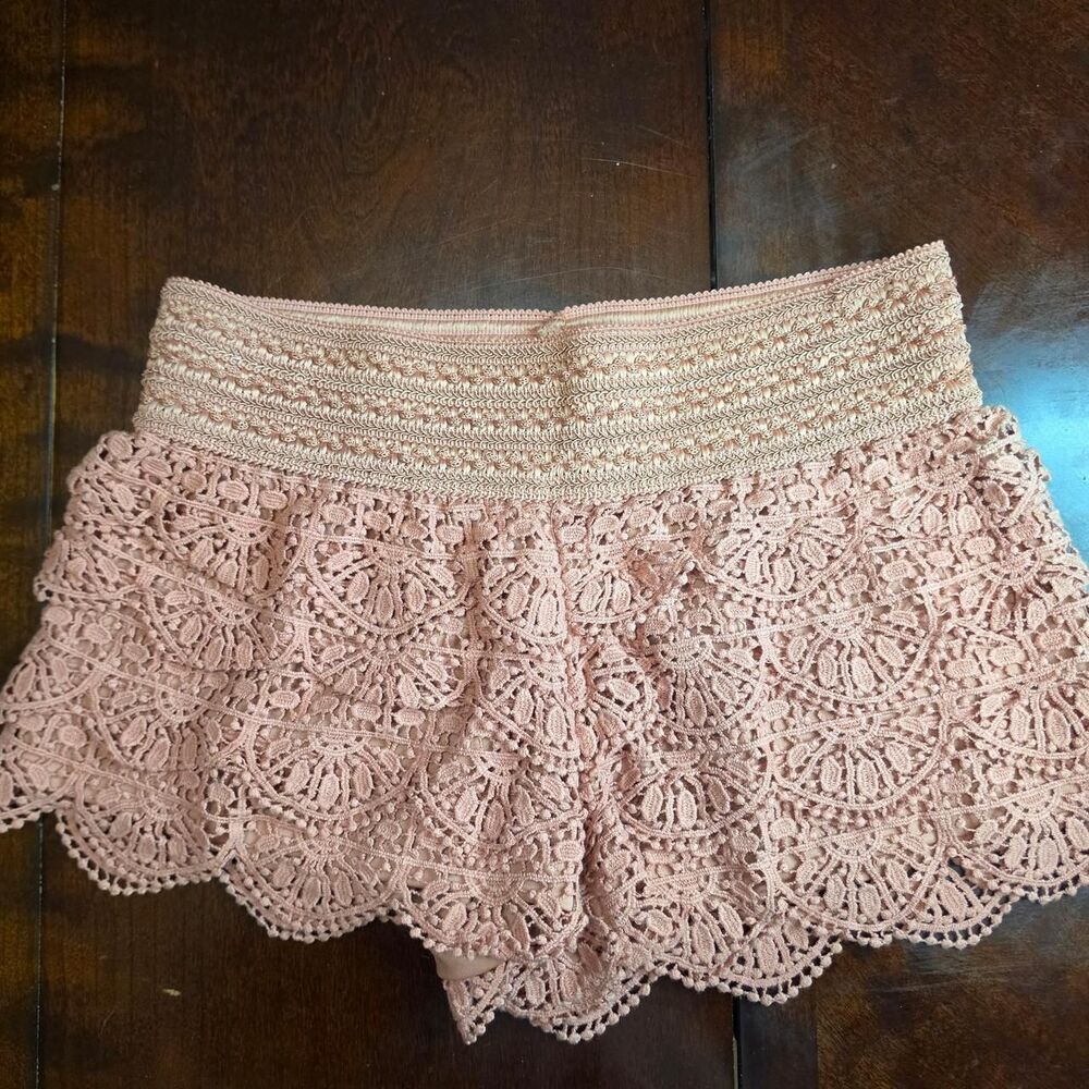Rewind Women's Pink and Tan Crochet Bloomer Shorts